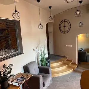Hostel Cukrarna Guest